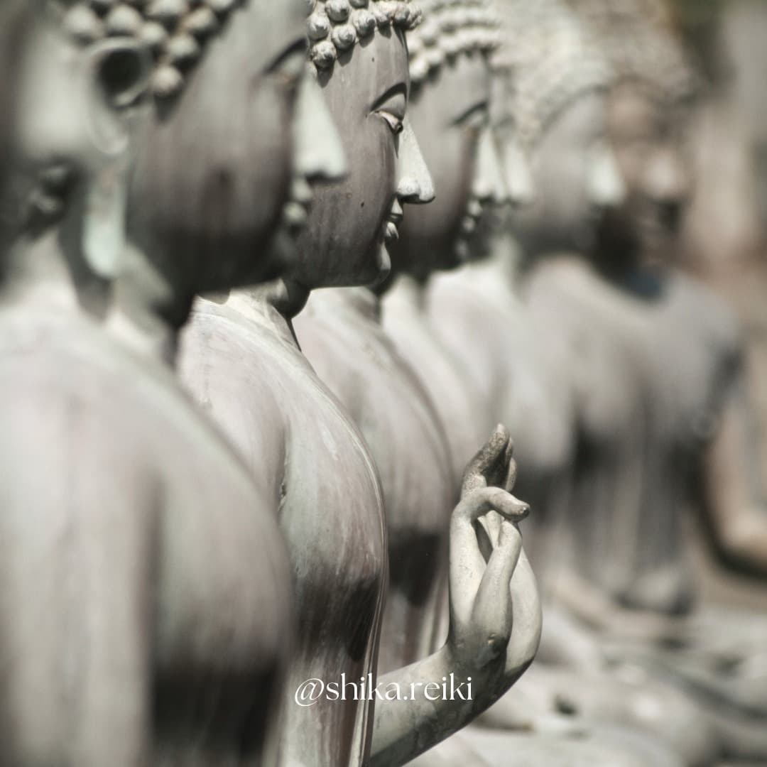 Composition de mains lors d'un soin énergétique Reiki